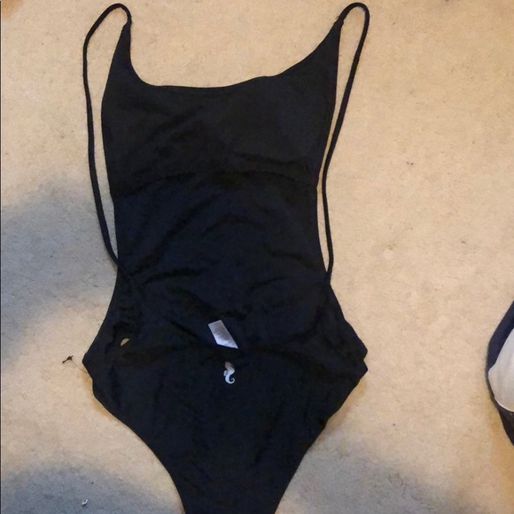 Sunnysuit co Pamela suit - Picture 2 of 4